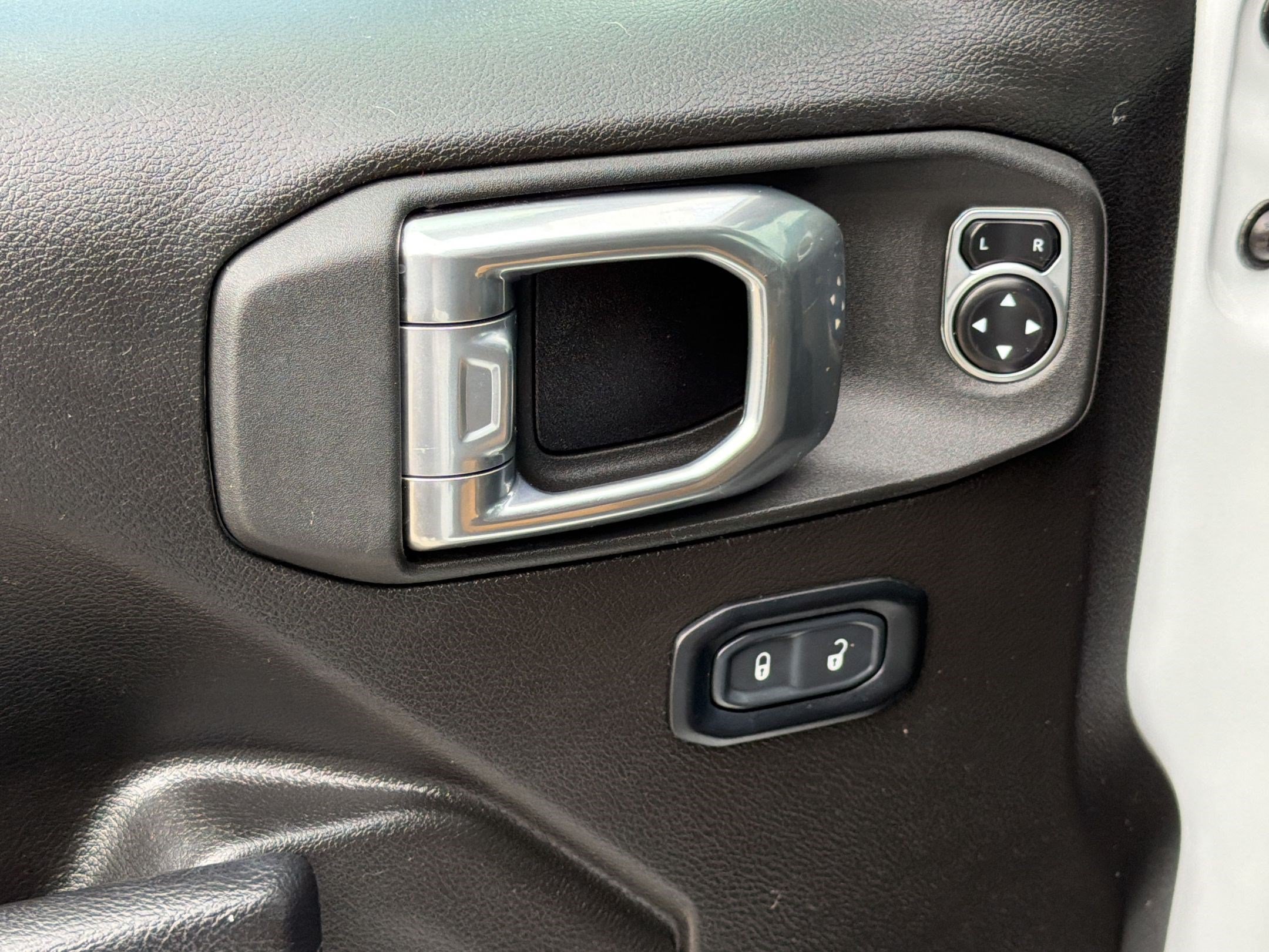 Used 2024 Jeep Wrangler Sport AWD/4WD image 14