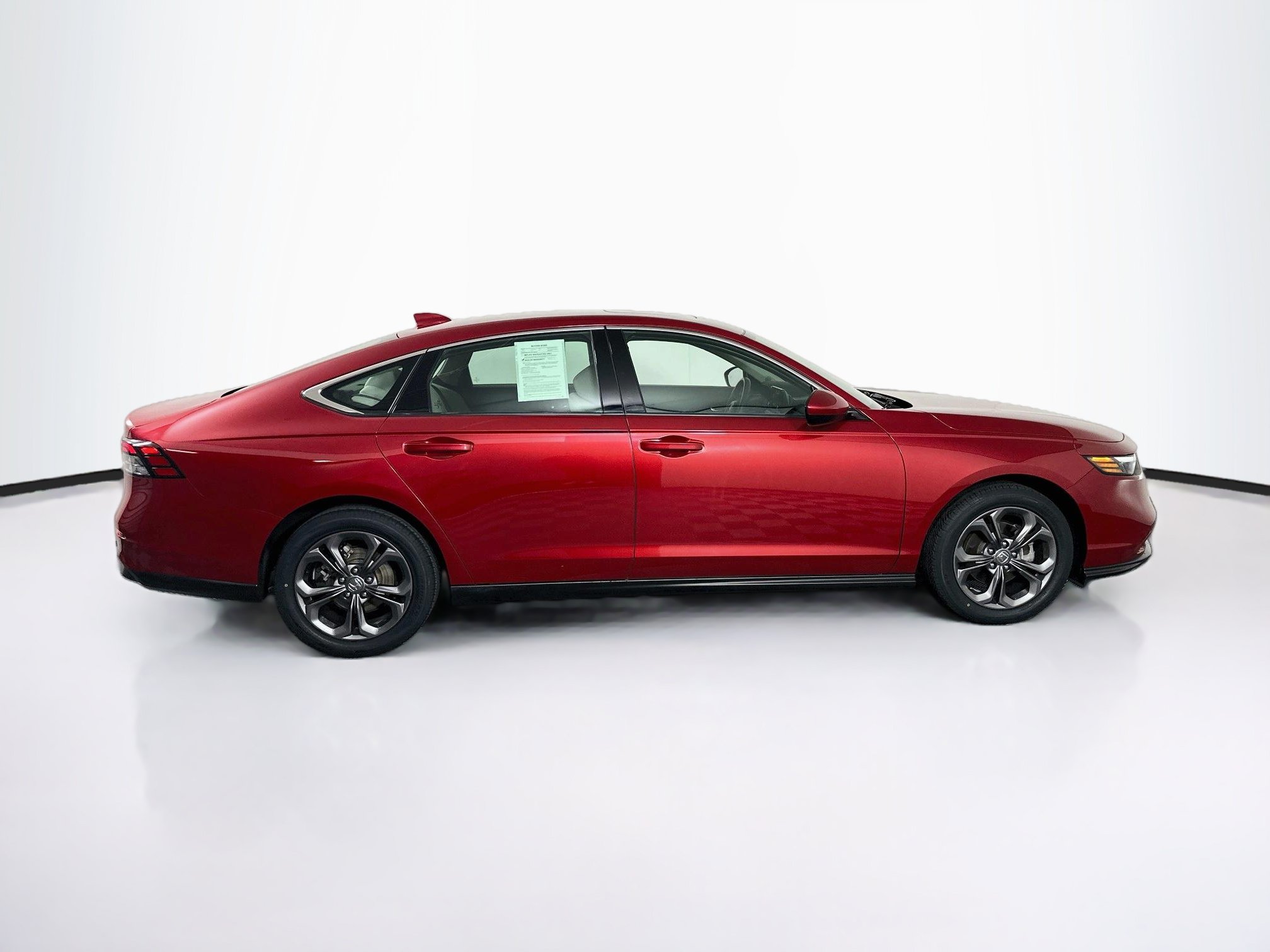Used 2023 Honda Accord EX image 10