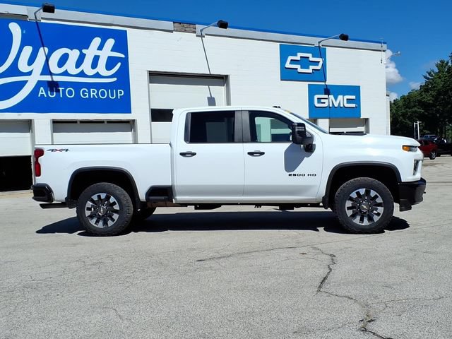 Used 2021 Chevrolet Silverado 2500 Custom w/ Custom Value Package AWD/4WD image 3