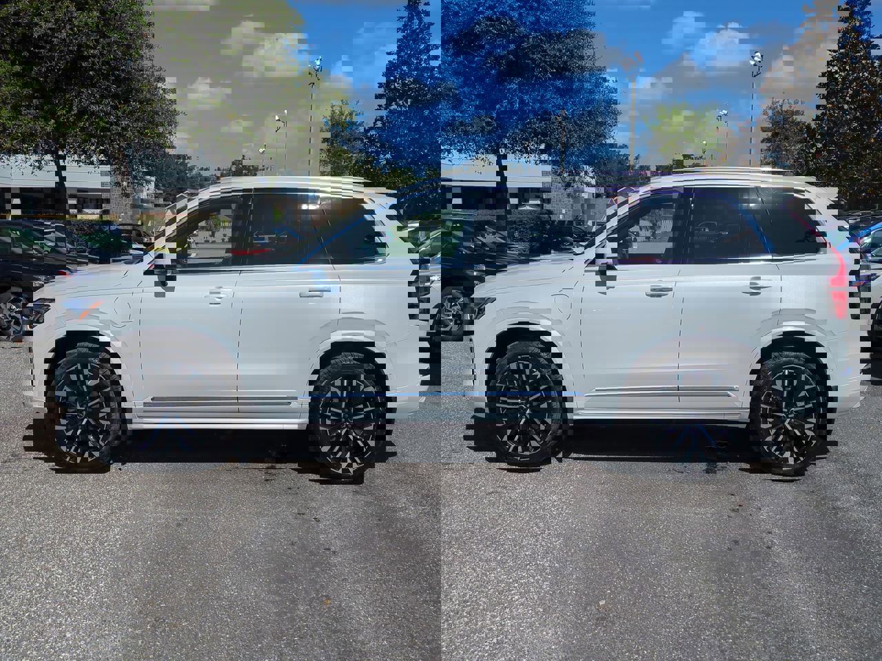 New 2026 Volvo XC90 T8 Plus image 7