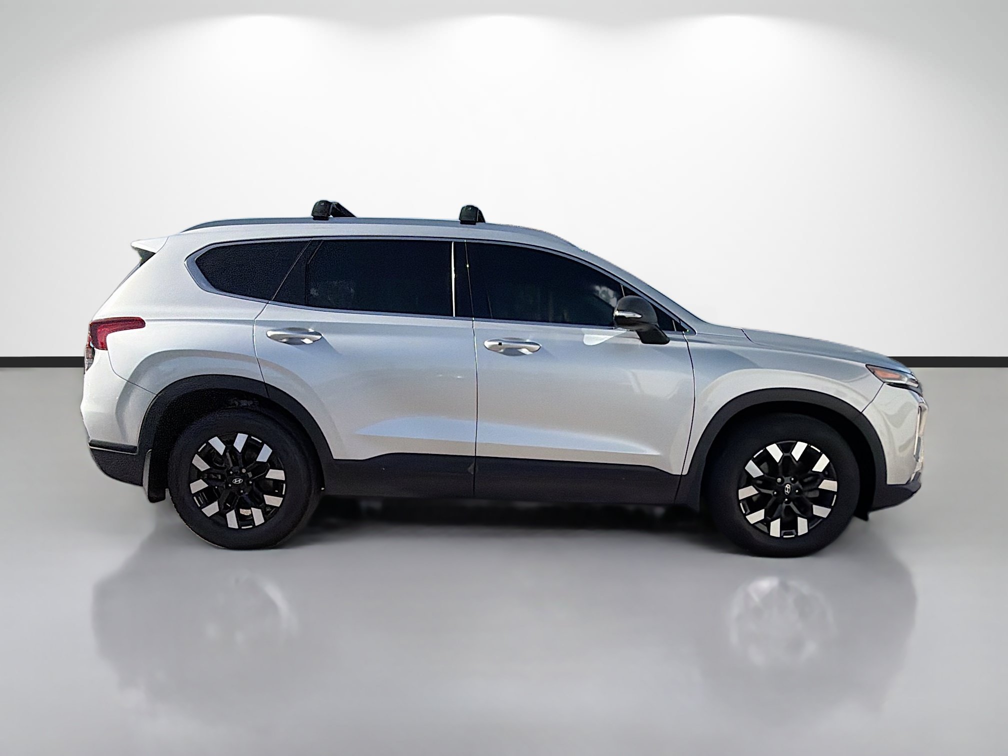 Used 2019 Hyundai Santa Fe Limited FWD image 2