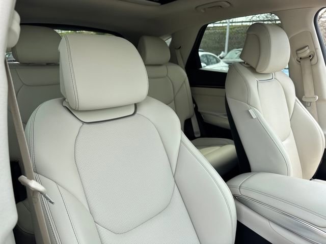 Used 2024 Genesis GV70 2.5T w/ Select Package image 28