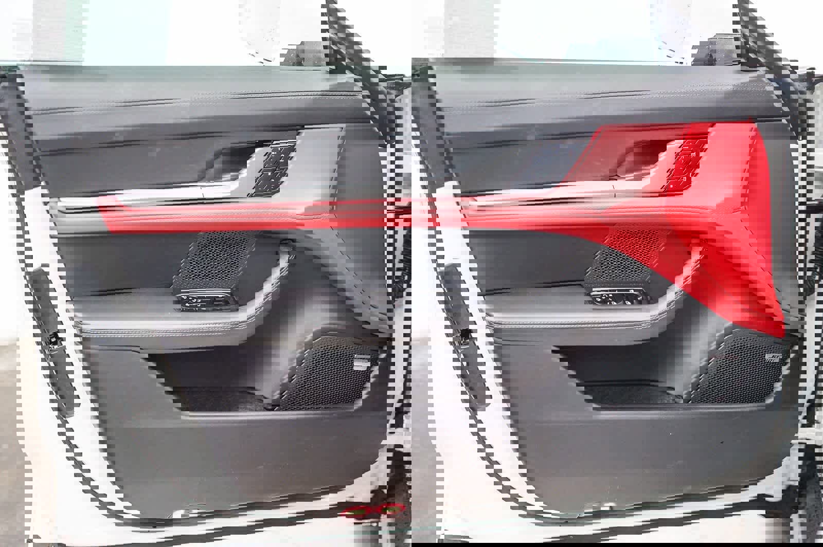 Used 2025 Porsche Taycan 4S image 23