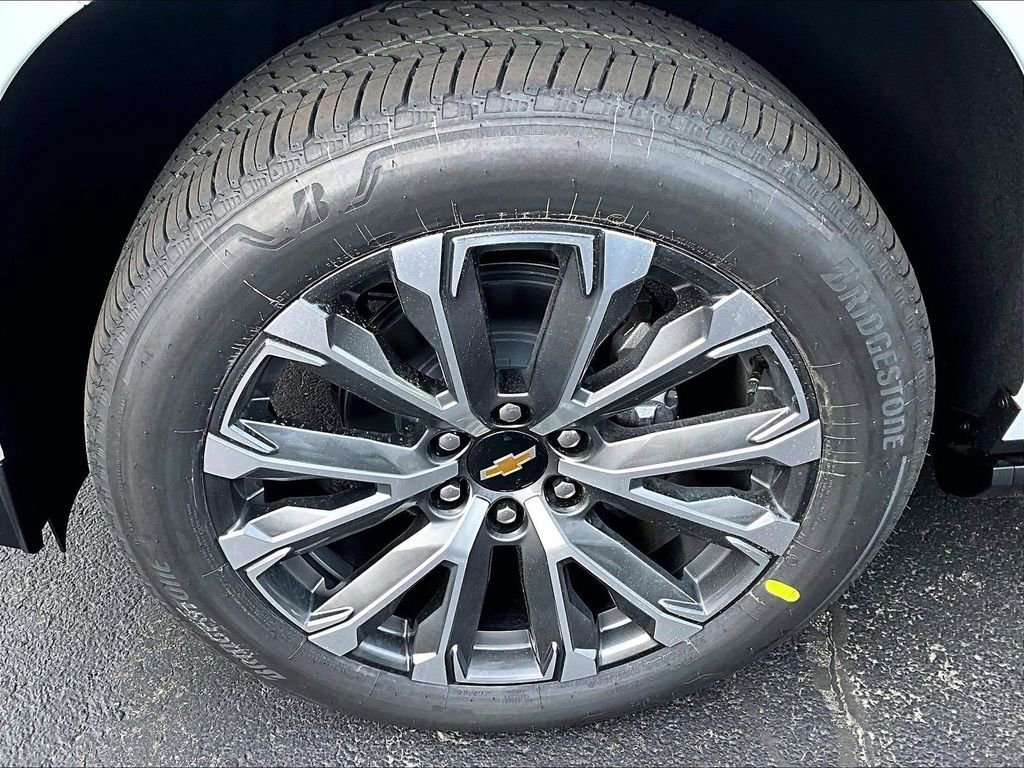 New 2026 Chevrolet Suburban High Country AWD/4WD image 8