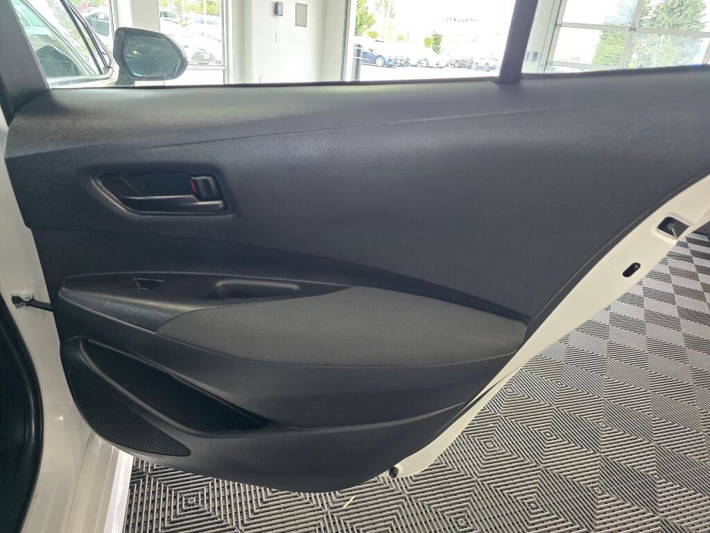 Used 2023 Toyota Corolla LE FWD image 38