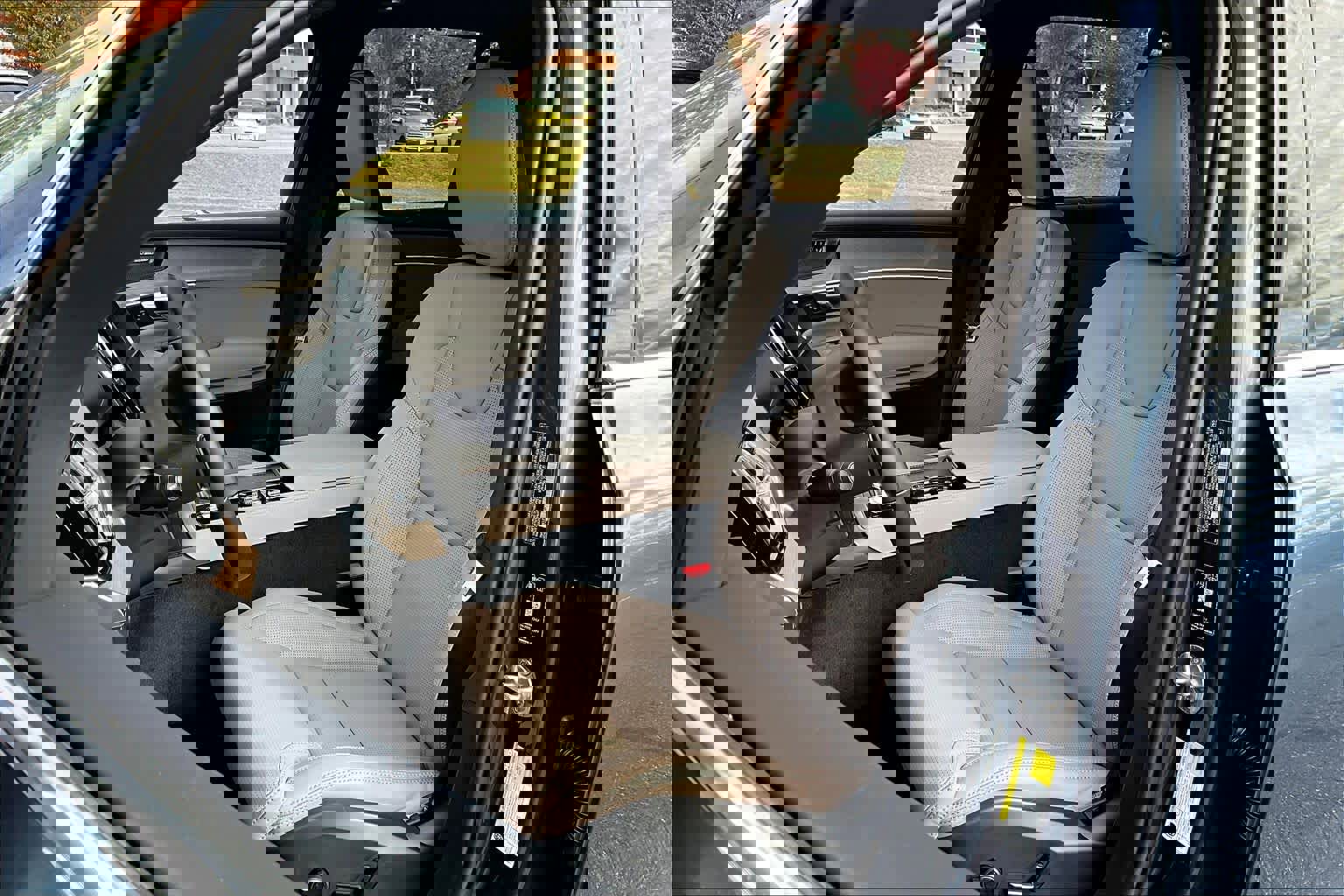 New 2026 Volvo XC90 B6 Ultra w/ Protection Package Premier image 13