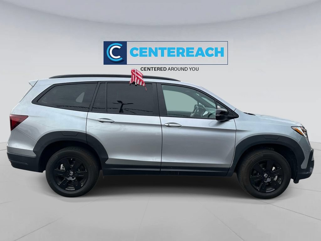 Used 2022 Honda Pilot TrailSport image 4