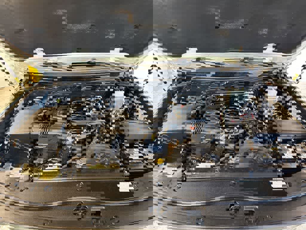 Used 2015 Toyota Land Cruiser image 16