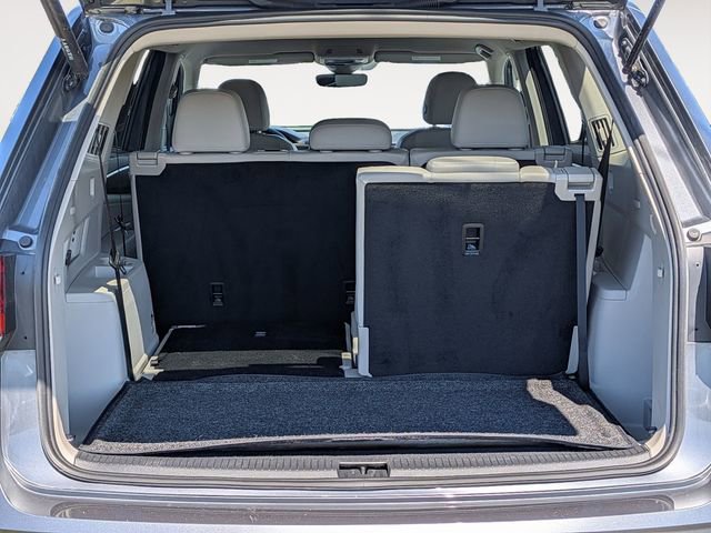 Used 2024 Volkswagen Atlas SE image 31