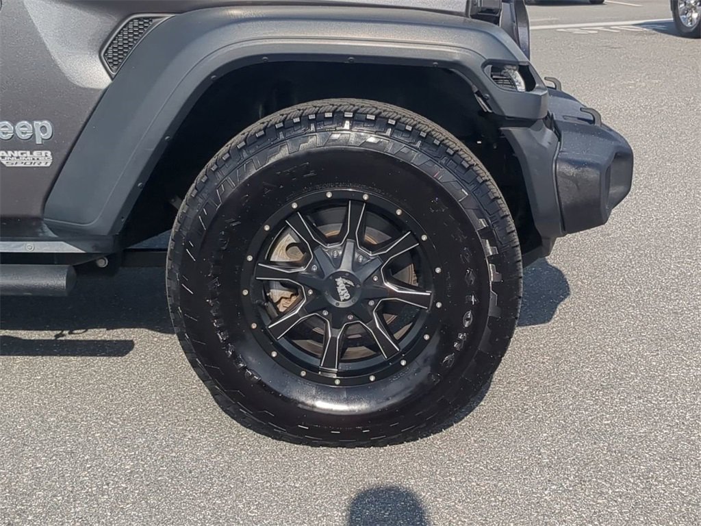 Used 2018 Jeep Wrangler Unlimited Sport image 11