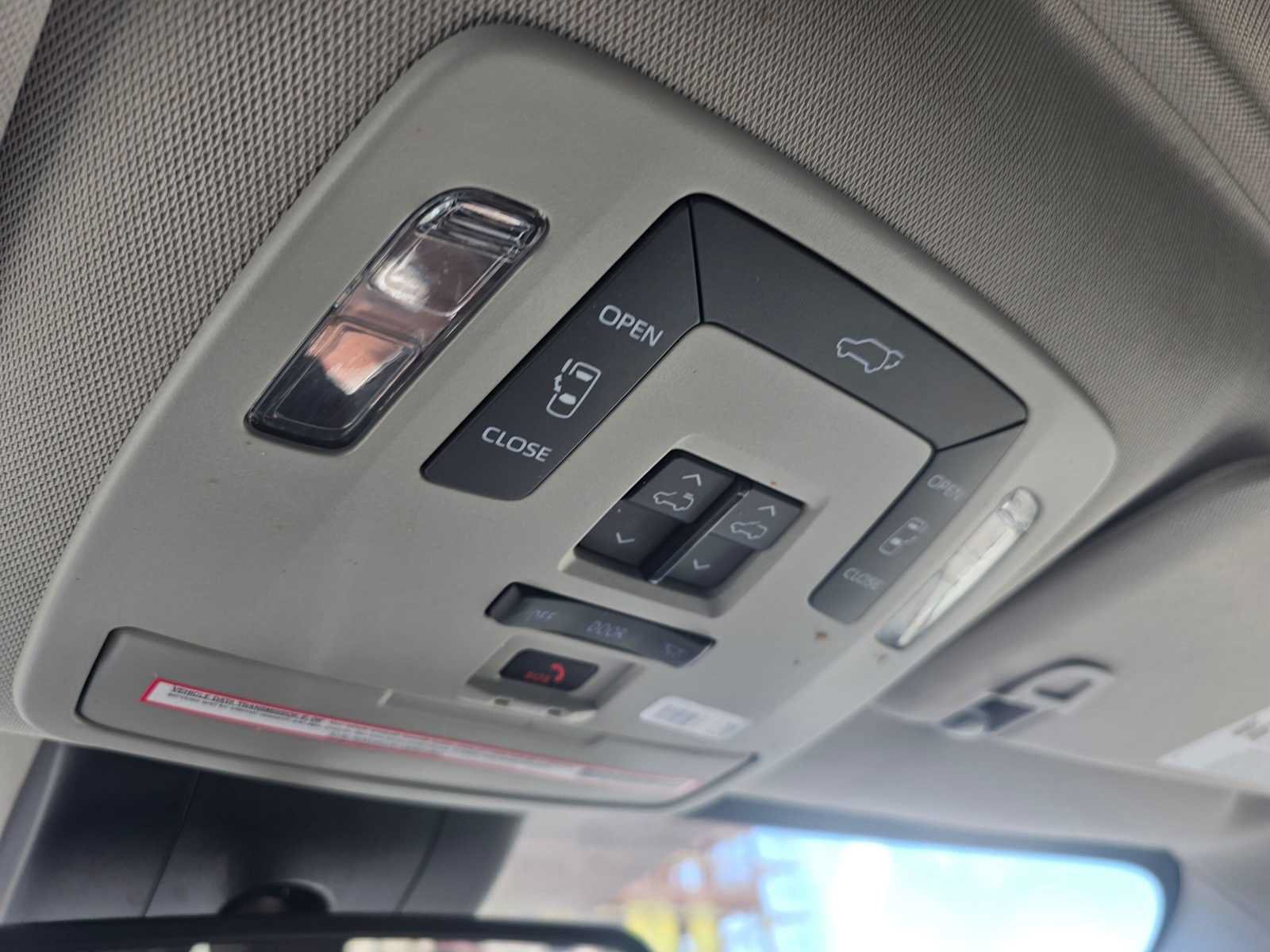 Used 2023 Toyota Sienna XLE w/ XLE Plus Package FWD image 36