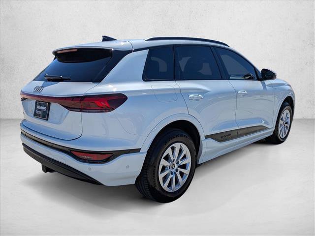 Used 2025 Audi Q6 e-tron Premium RWD image 5