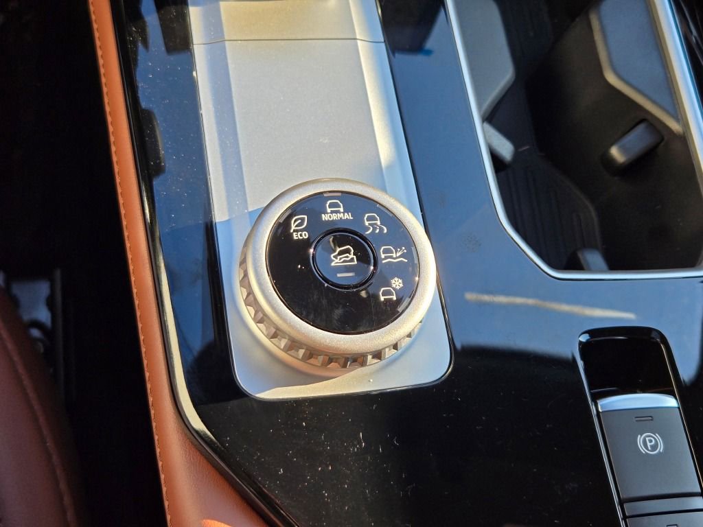 New 2026 Mitsubishi Outlander SEL image 28