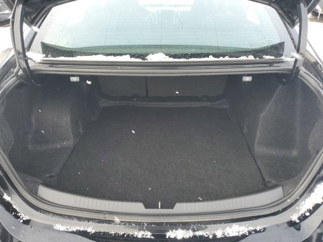 Used 2022 Chevrolet Malibu LT image 35