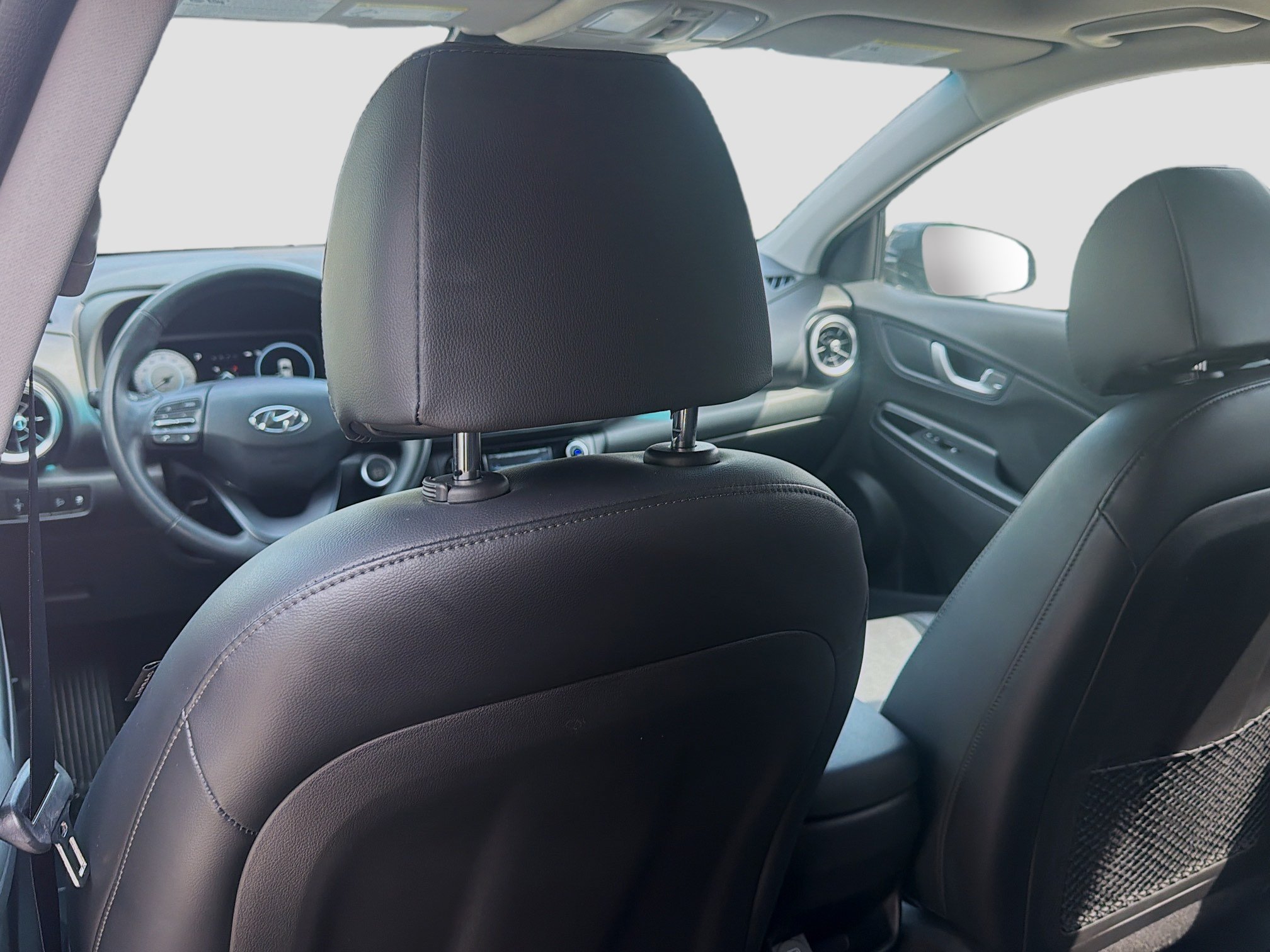 Used 2023 Hyundai Kona Limited w/ Cargo Package FWD image 22