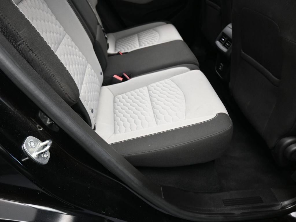 Used 2020 Chevrolet Equinox LS image 31