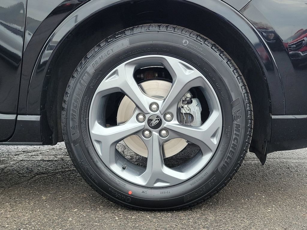 Certified 2023 Ford Escape ST-Line w/ Tech Pack #1 image 9