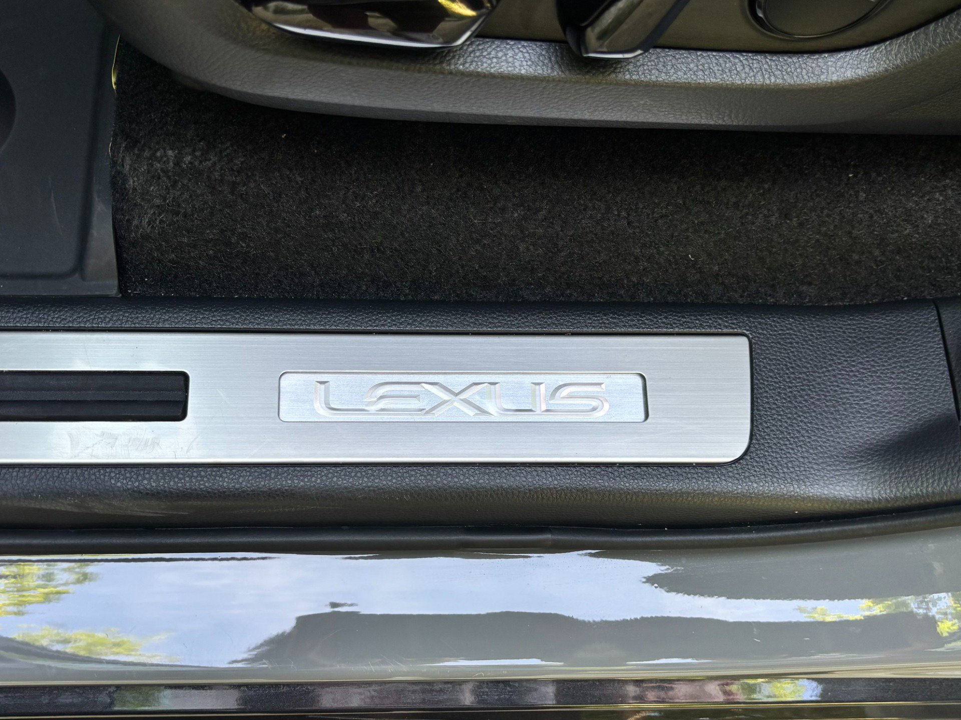 Used 2025 Lexus GX 550 w/ Accessory Package (2T) AWD/4WD image 12
