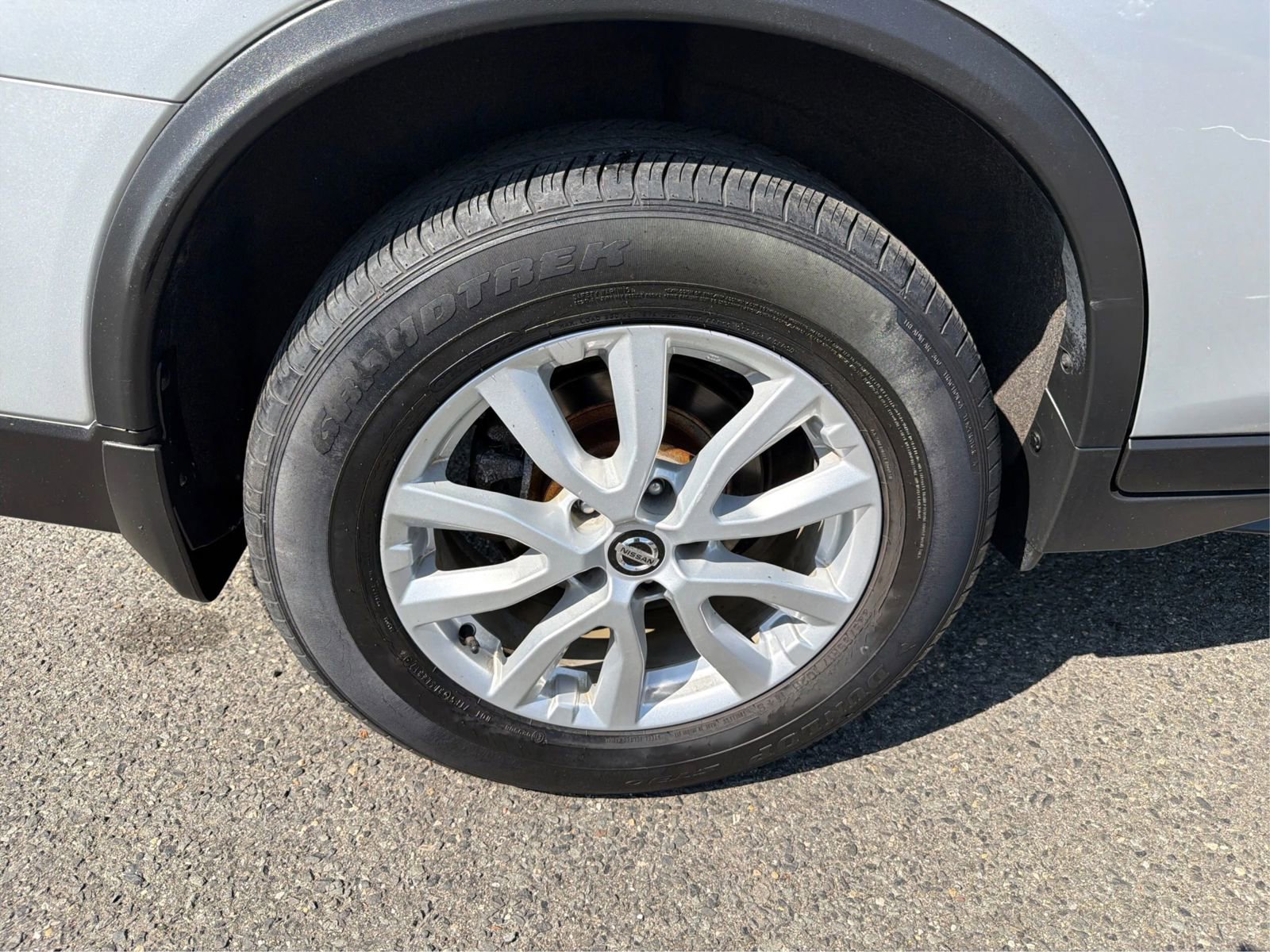 Used 2018 Nissan Rogue SV AWD/4WD image 14