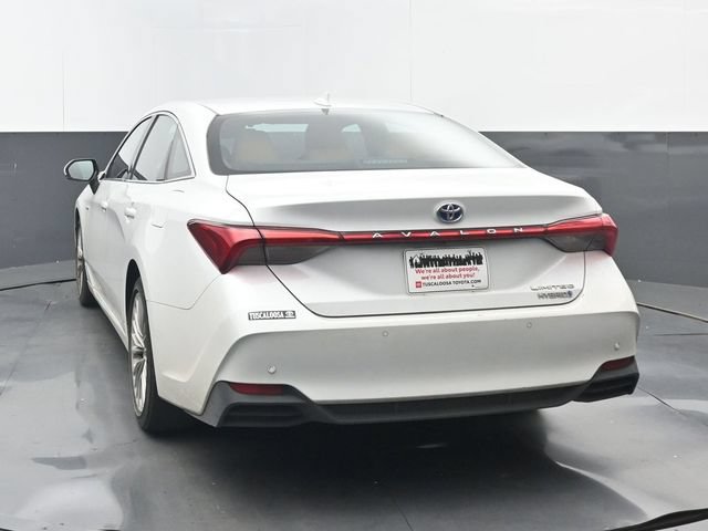 Used 2019 Toyota Avalon Limited w/ Advanced Safety Package FWD image 4