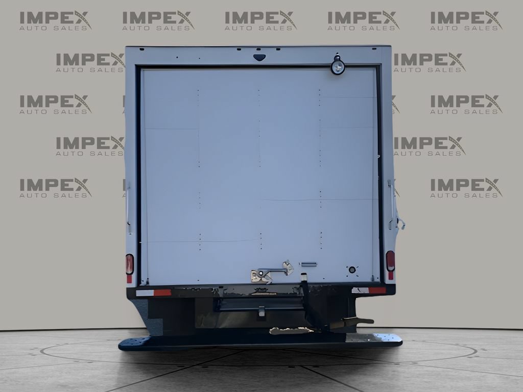 Used 2024 Chevrolet Express 3500 w/ Power Convenience Package RWD image 4