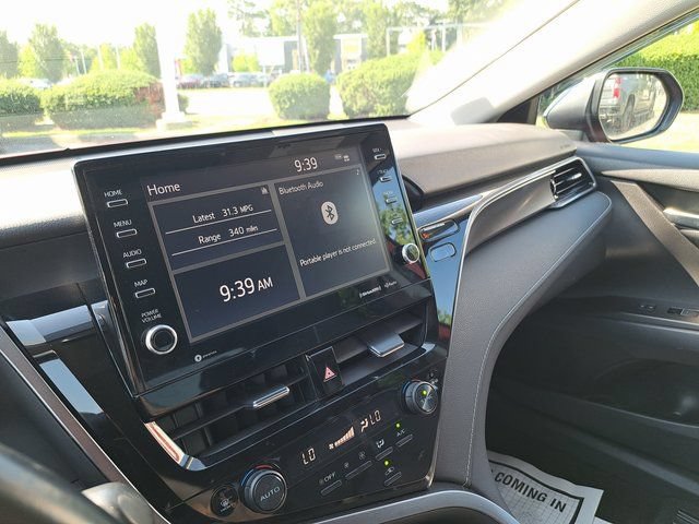 Used 2023 Toyota Camry XSE FWD image 16