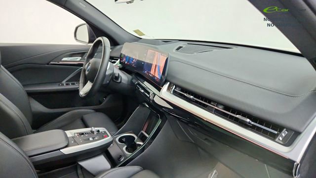 Used 2025 BMW X2 xDrive28i image 20