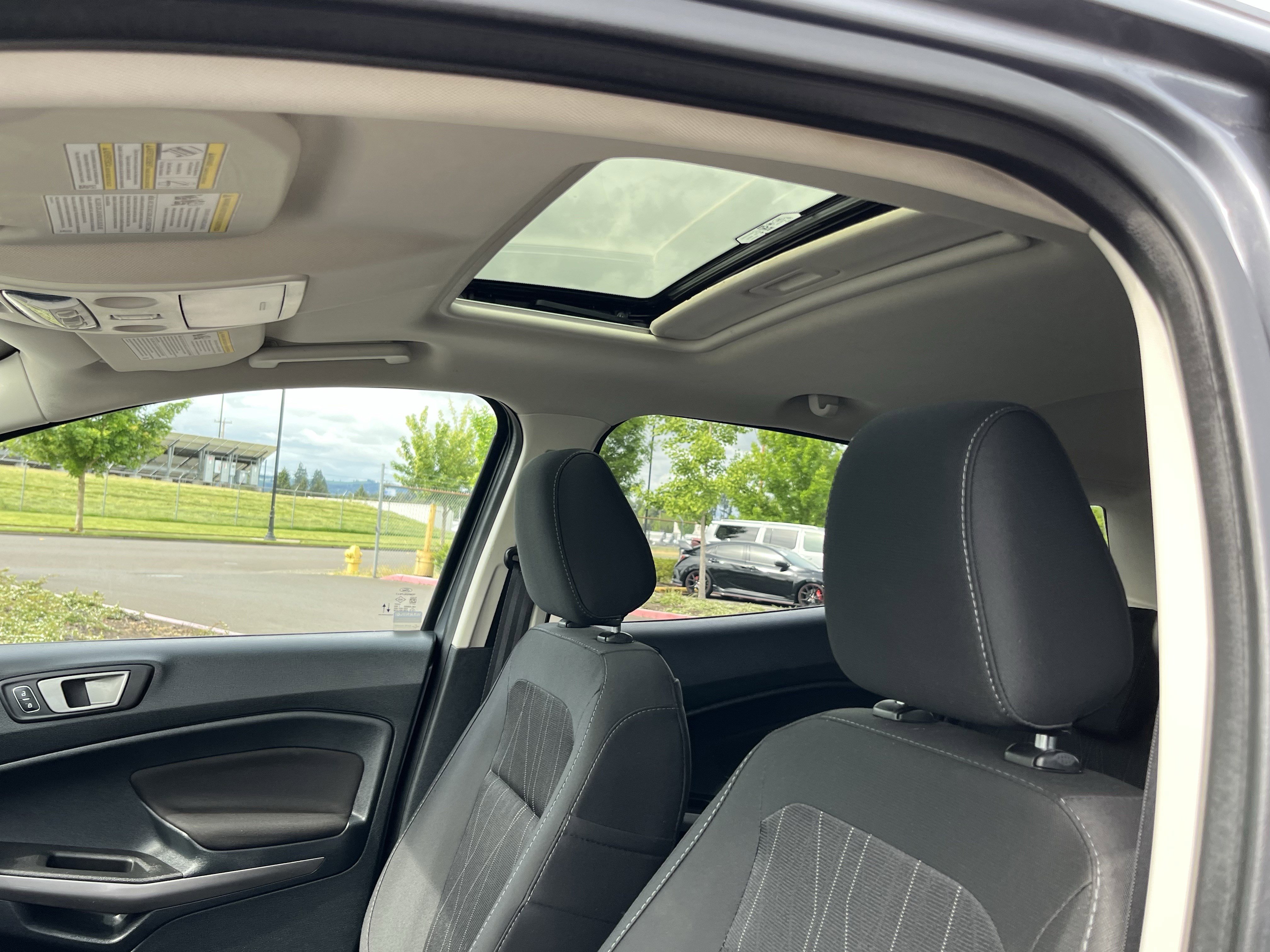 Used 2021 Ford EcoSport SE w/ Interior Protection Package FWD image 19