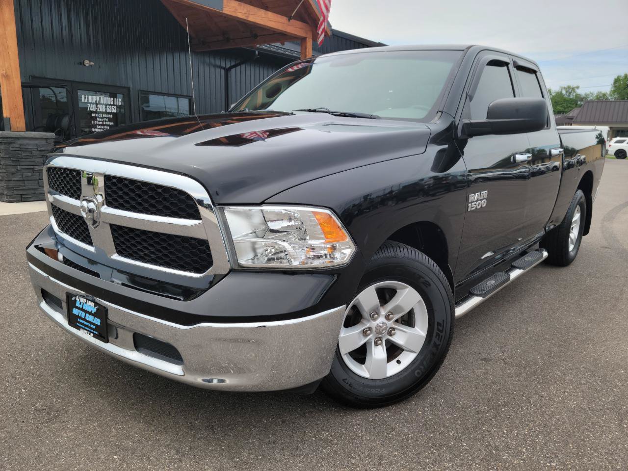 Used 2015 RAM 1500 Classic SLT RWD image 1