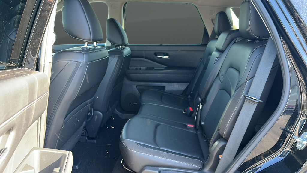 Certified 2025 Nissan Pathfinder SL AWD/4WD image 15