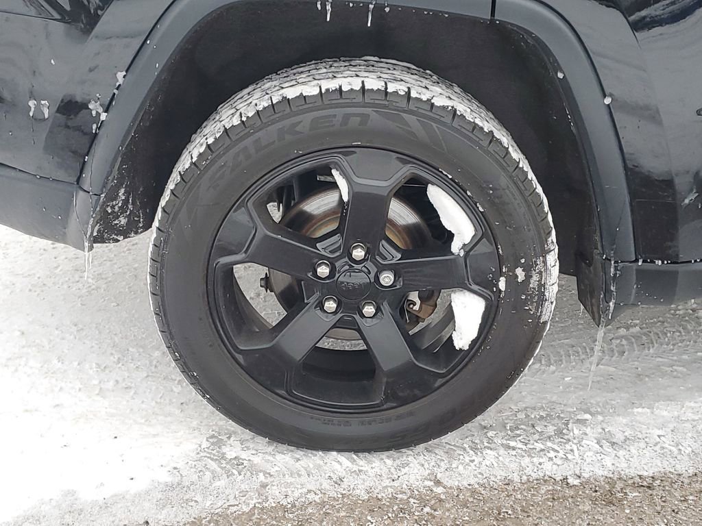 Used 2018 Jeep Grand Cherokee Laredo image 5