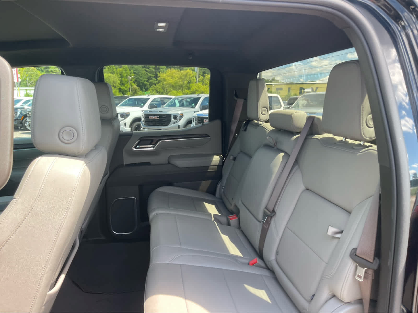 Used 2025 GMC Sierra 1500 SLT AWD/4WD image 20
