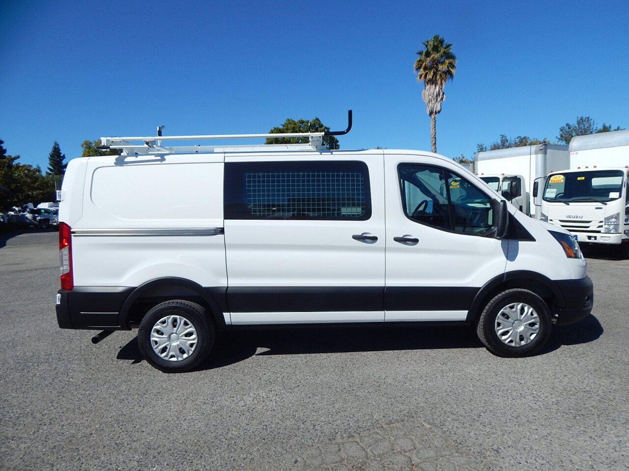 Used 2025 Ford Transit 250 Low Roof w/ Exterior Upgrade Package RWD image 9