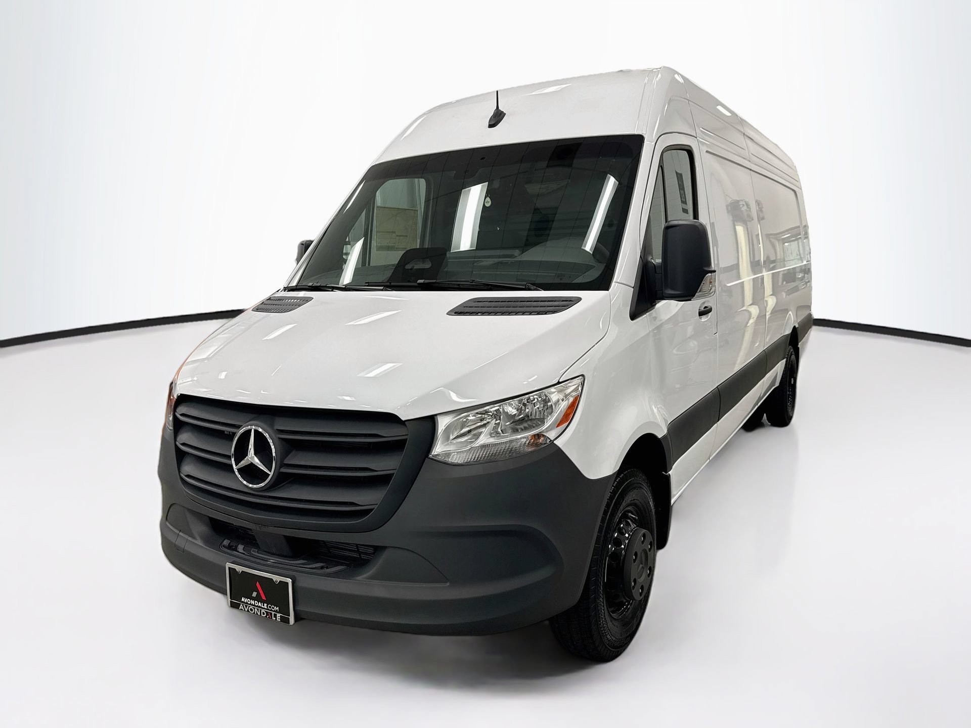 Used 2025 Mercedes-Benz Sprinter 3500 image 3