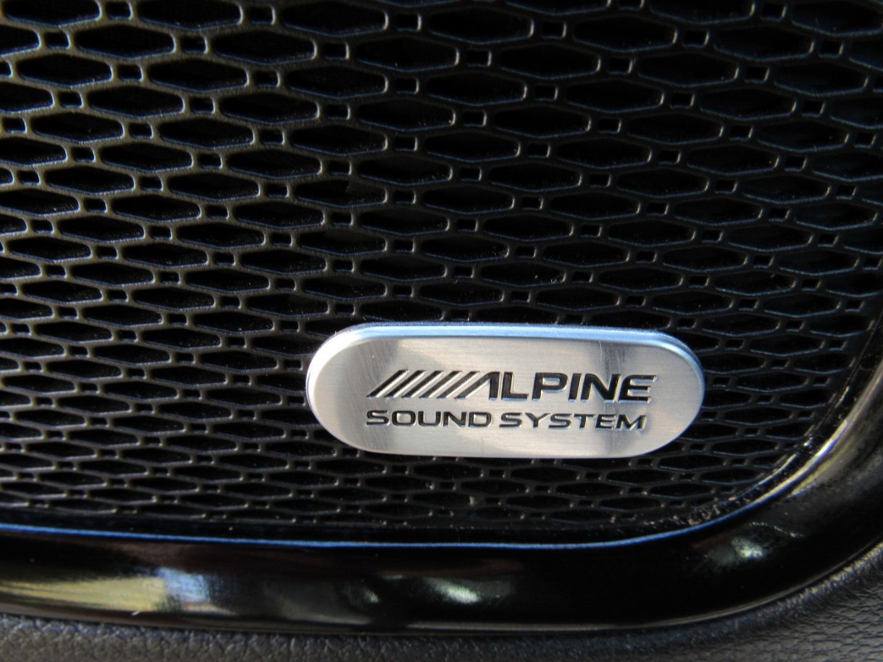 Used 2023 Jeep Compass Latitude w/ Sun and Sound Group image 10