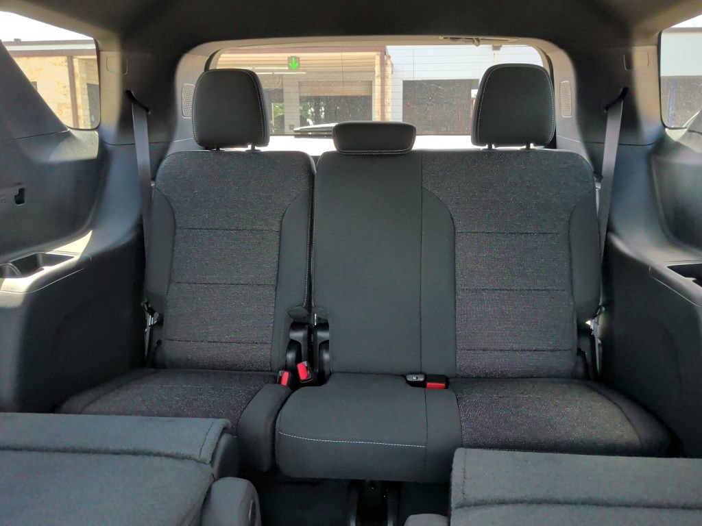 New 2027 Chevrolet Traverse LT w/ Midnight/Sport Edition FWD image 39