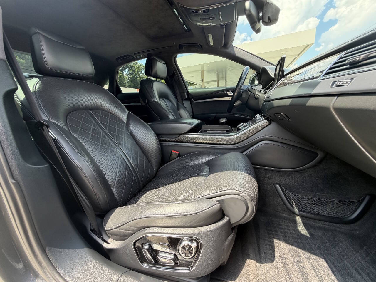 Used 2014 Audi S8 AWD/4WD image 7