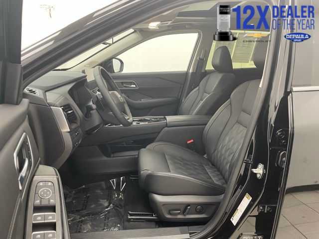 Used 2026 Nissan Rogue Platinum w/ Platinum Premium Package AWD/4WD image 9