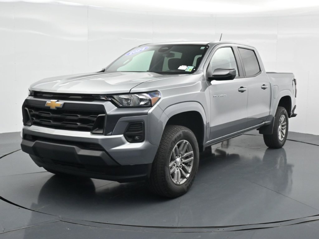 Used 2024 Chevrolet Colorado LT w/ LT Convenience Package RWD image 2