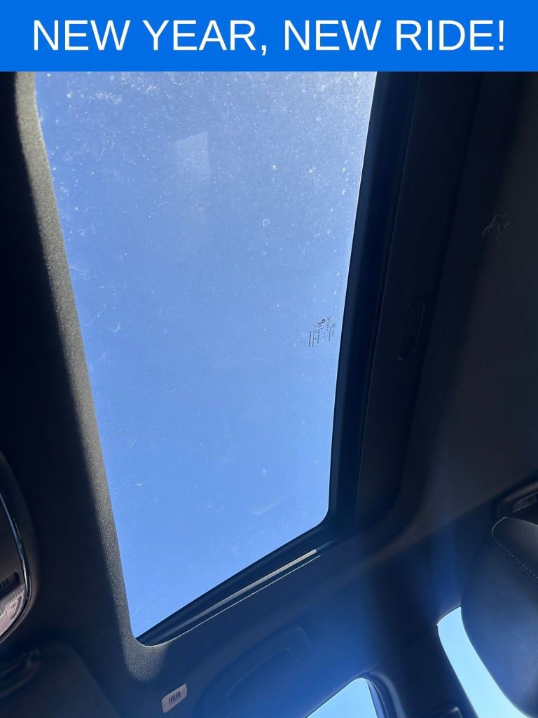 Used 2022 Dodge Charger GT w/ Plus Group image 20