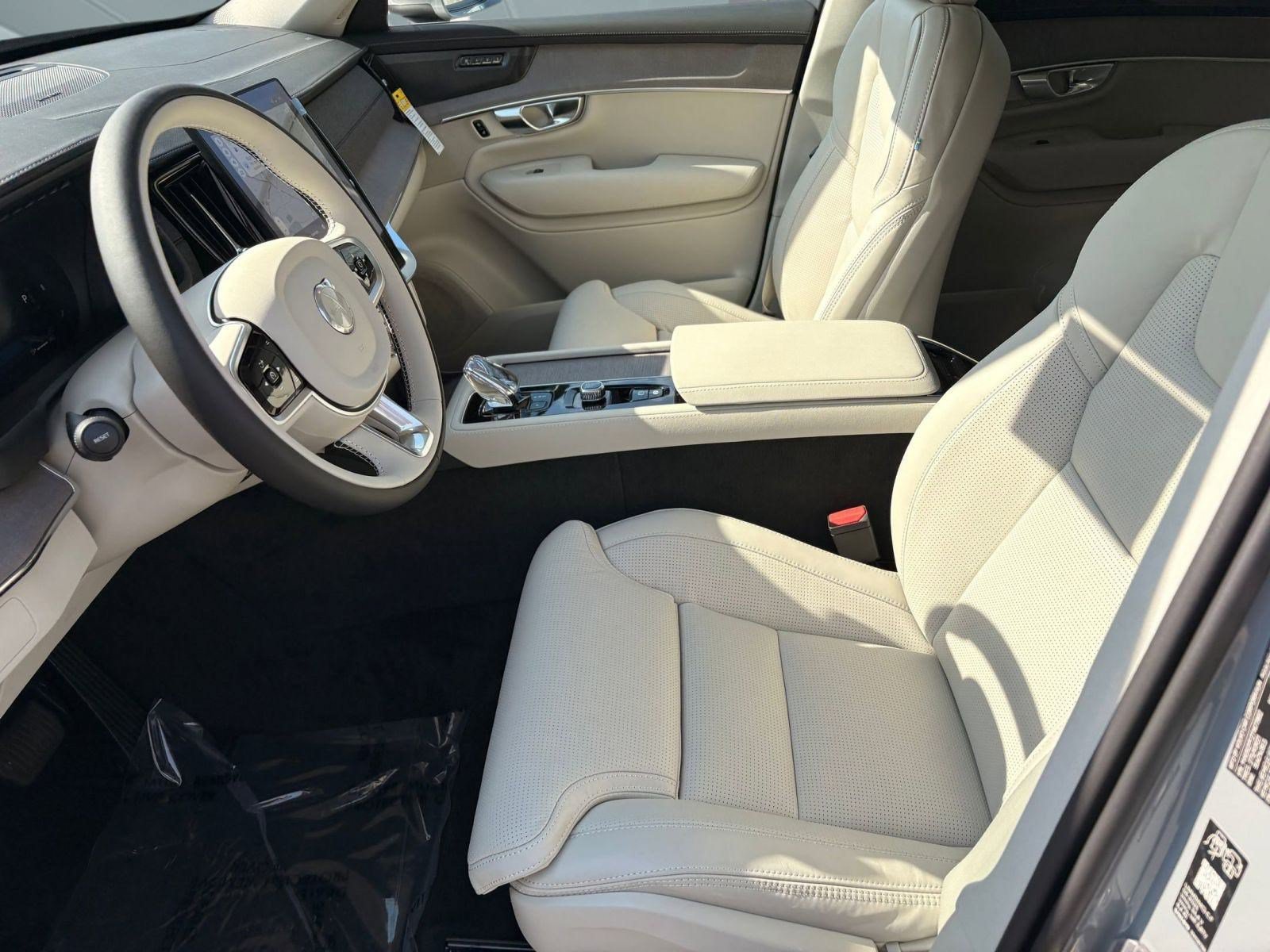 New 2026 Volvo XC90 B6 Ultra w/ Protection Package AWD/4WD image 5