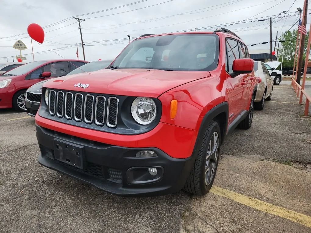 Used 2018 Jeep Renegade Latitude w/ UConnect 8.4 Nav Group image 1