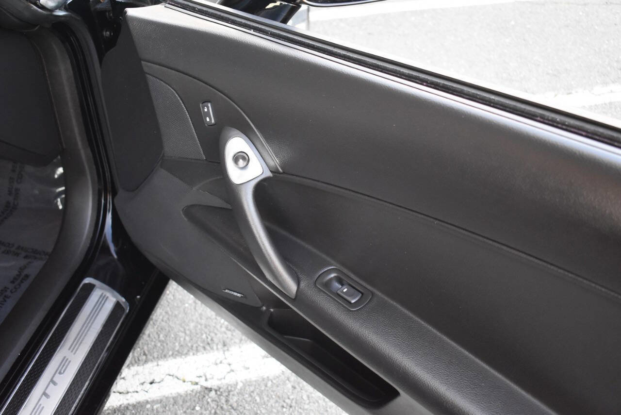 Used 2007 Chevrolet Corvette Base 2dr Coupe w/ Preferred Equipment Group image 52