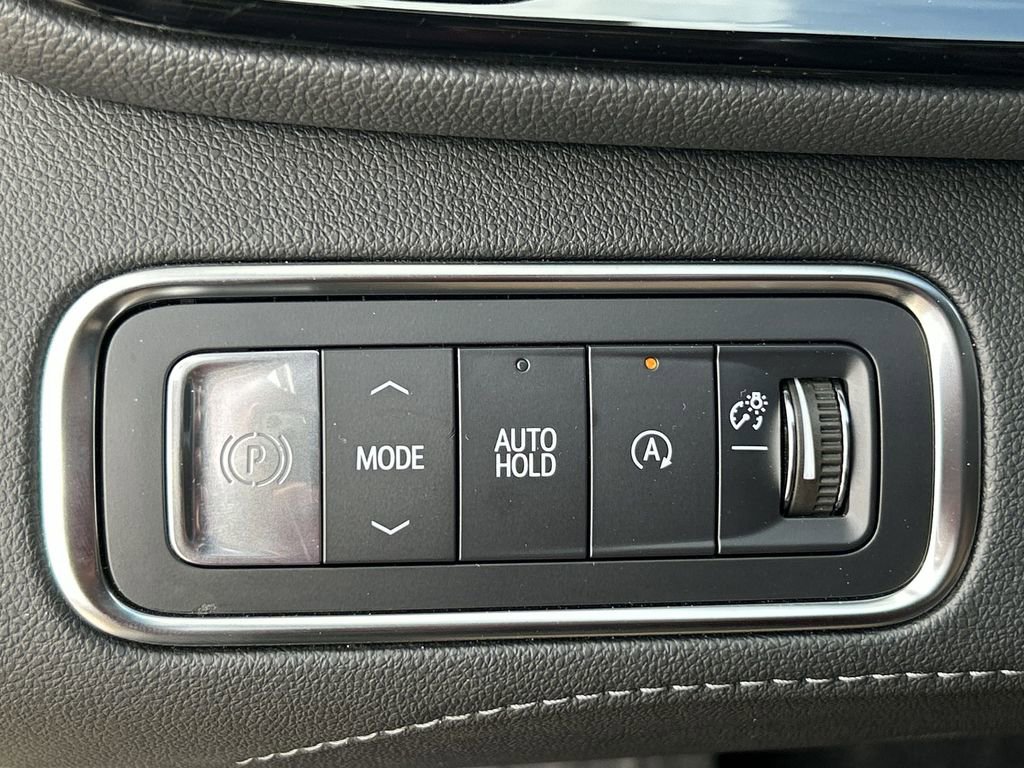 Used 2025 Buick Enclave Preferred w/ Power Package image 18