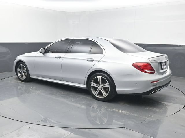 Used 2017 Mercedes-Benz E 300 4MATIC image 3