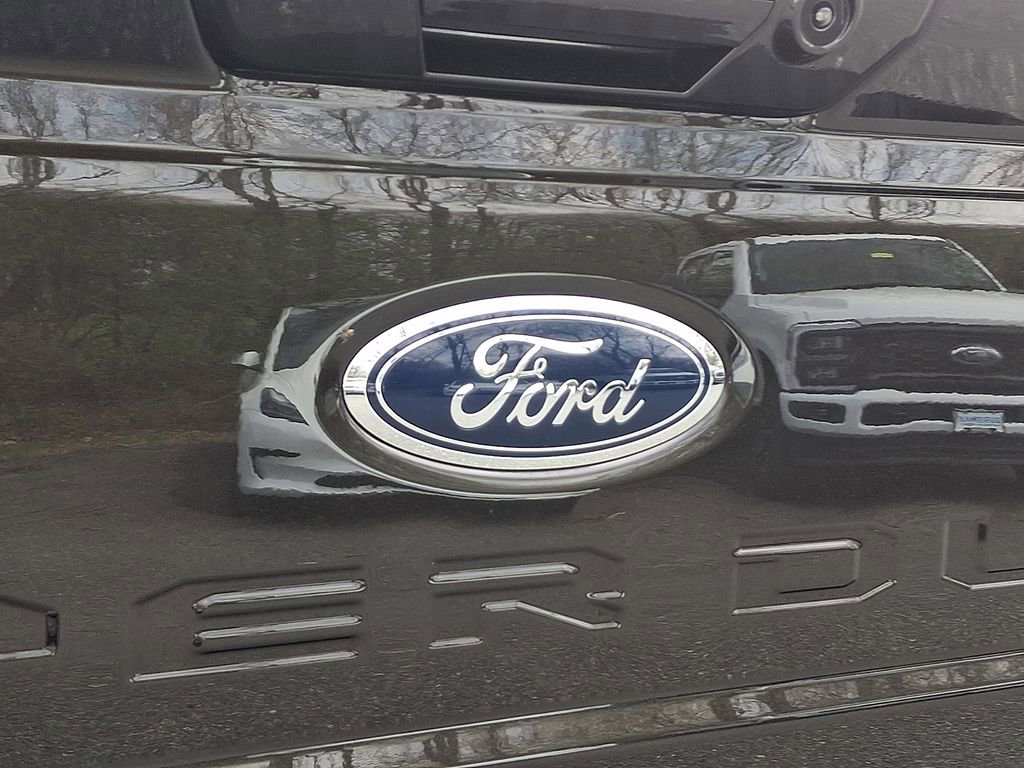 Certified 2024 Ford F350 Lariat w/ Tremor Off-Road Package image 30
