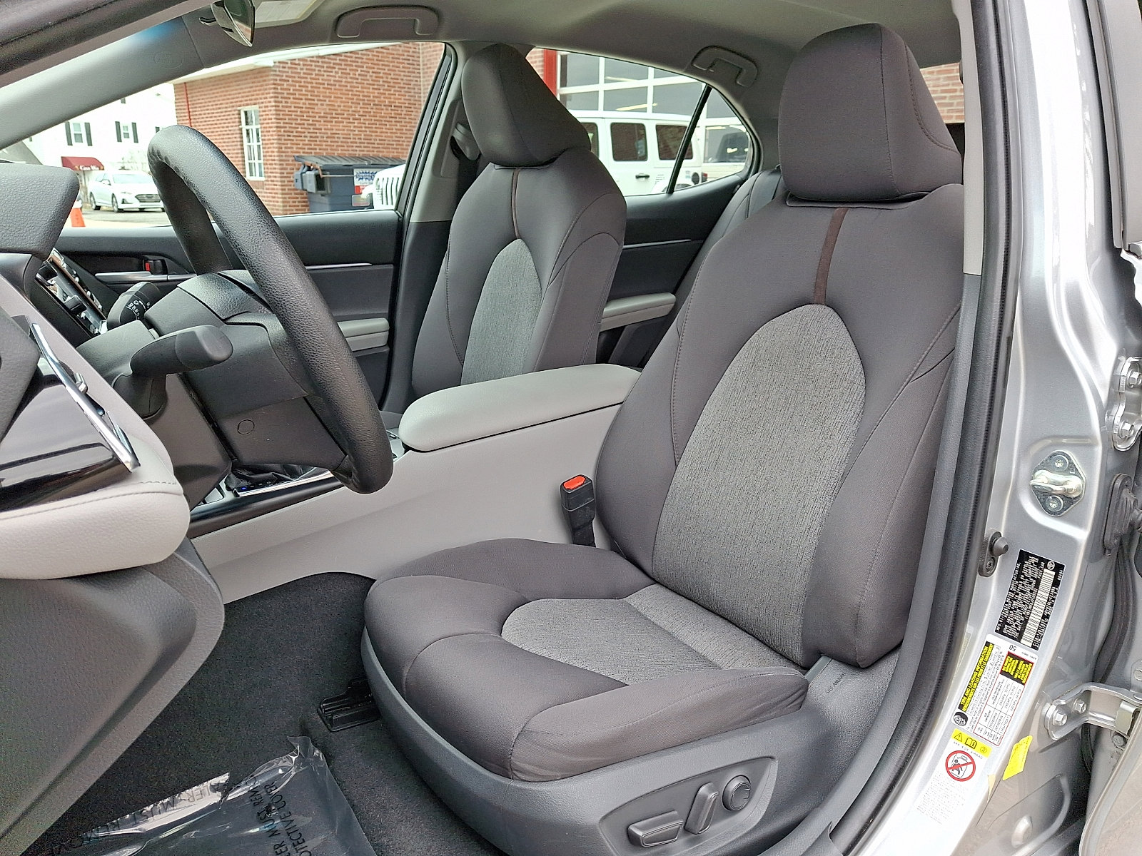 Used 2018 Toyota Camry LE w/ Protection Package (Q2) FWD image 12