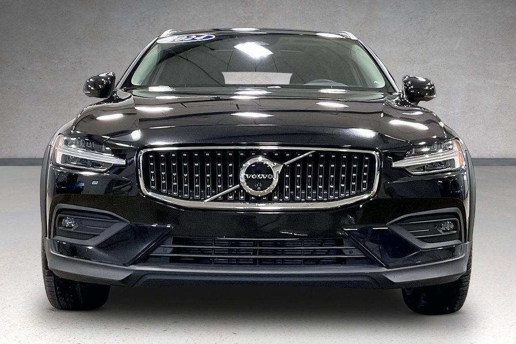 Certified 2024 Volvo V60 B5 Cross Country Plus AWD/4WD image 2