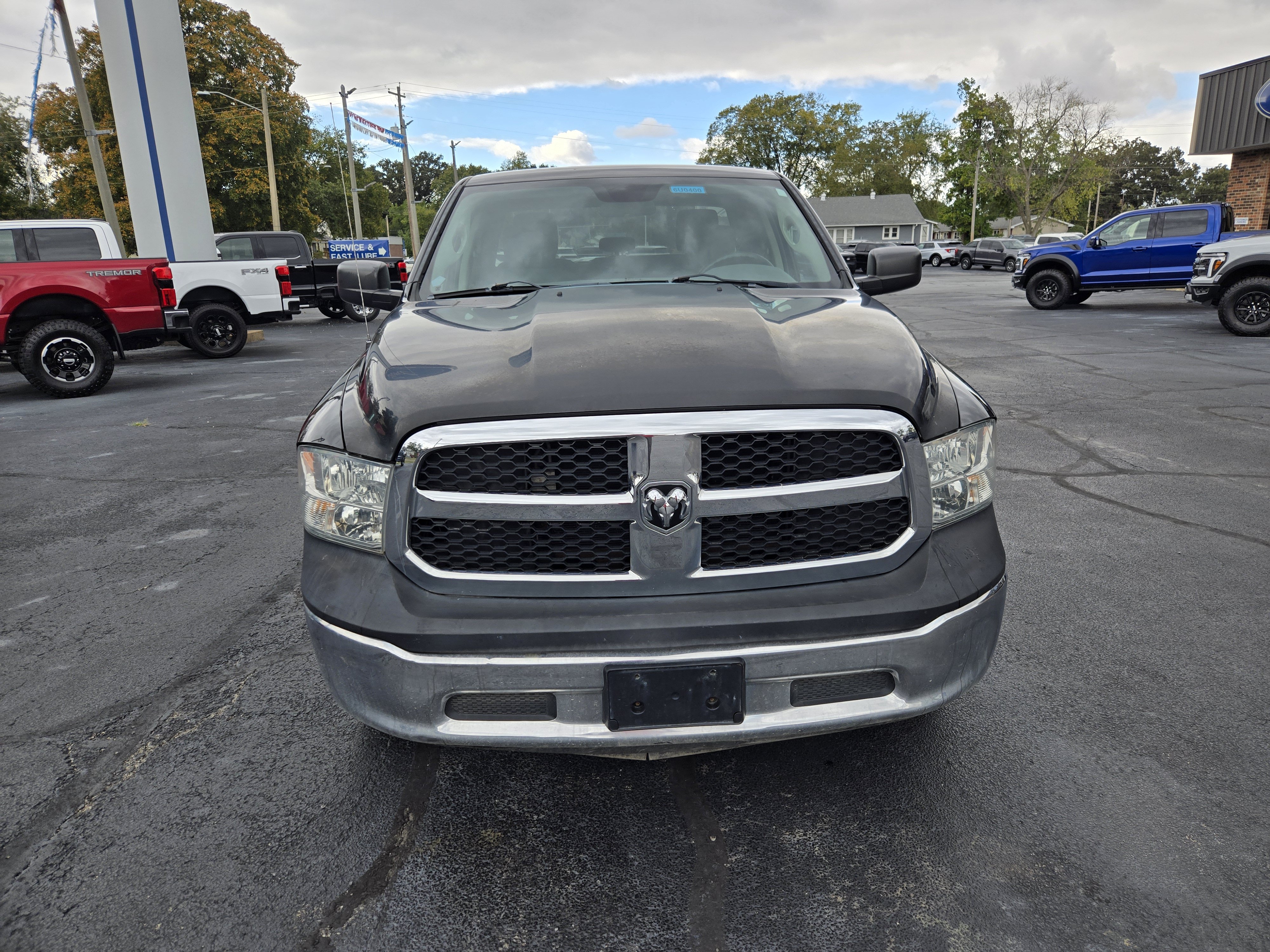 Used 2014 RAM 1500 ST w/ SXT Appearance Group AWD/4WD image 2