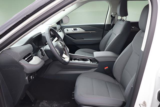 New 2026 Ford Explorer Active image 17